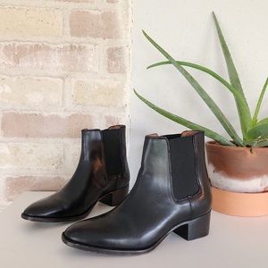 FRYE | Black Dara Ankle Chelsea Booties Boots